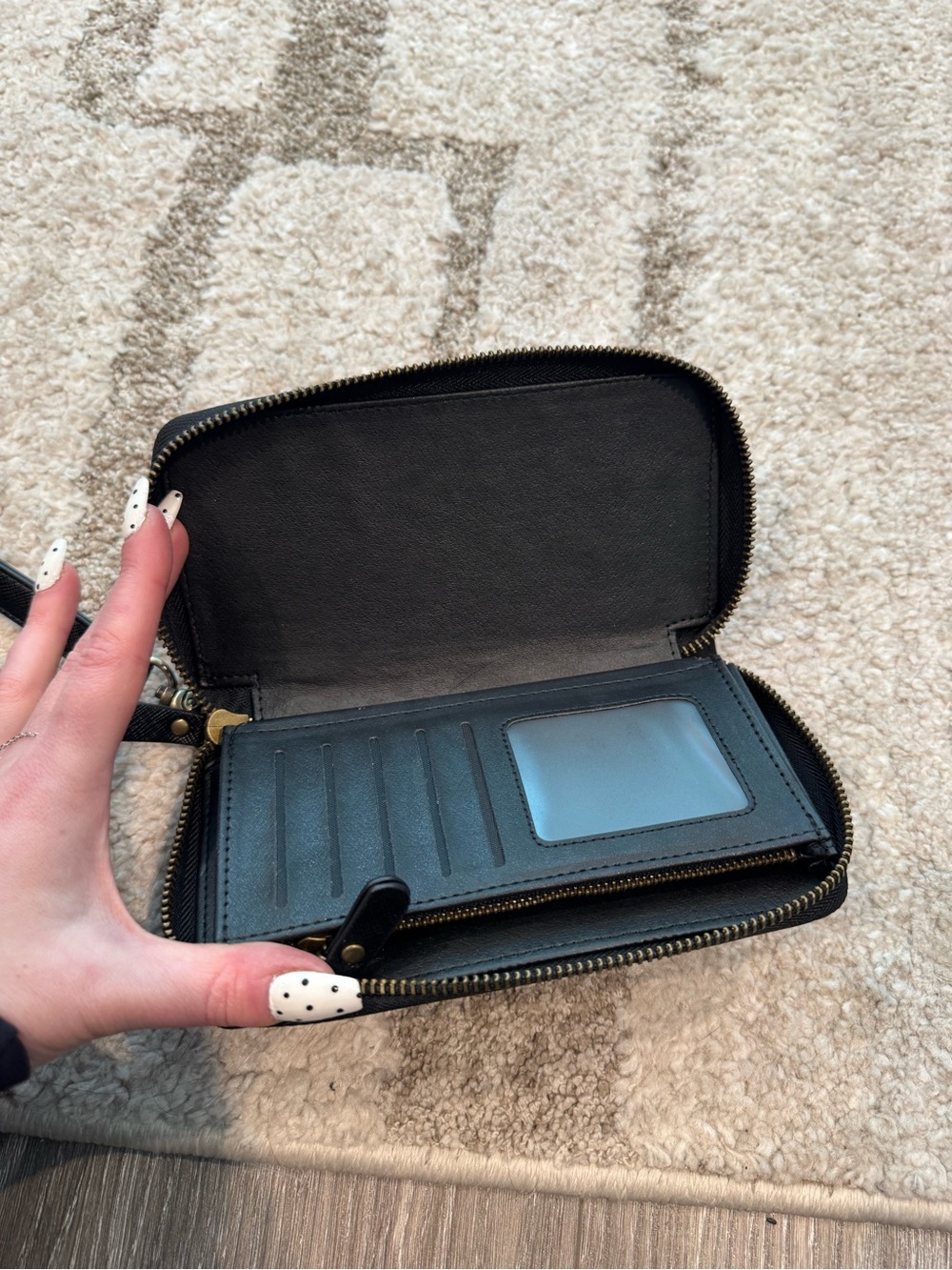 Wallet - Picture 2 of 4